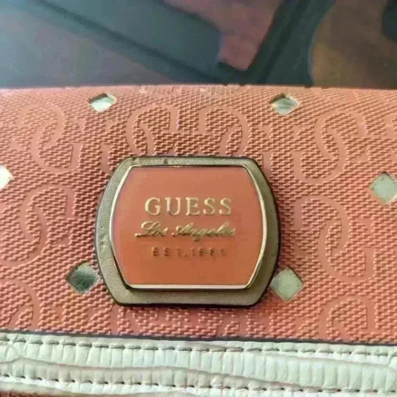 Guess Tri-fold Wallet - Picture 6 of 15